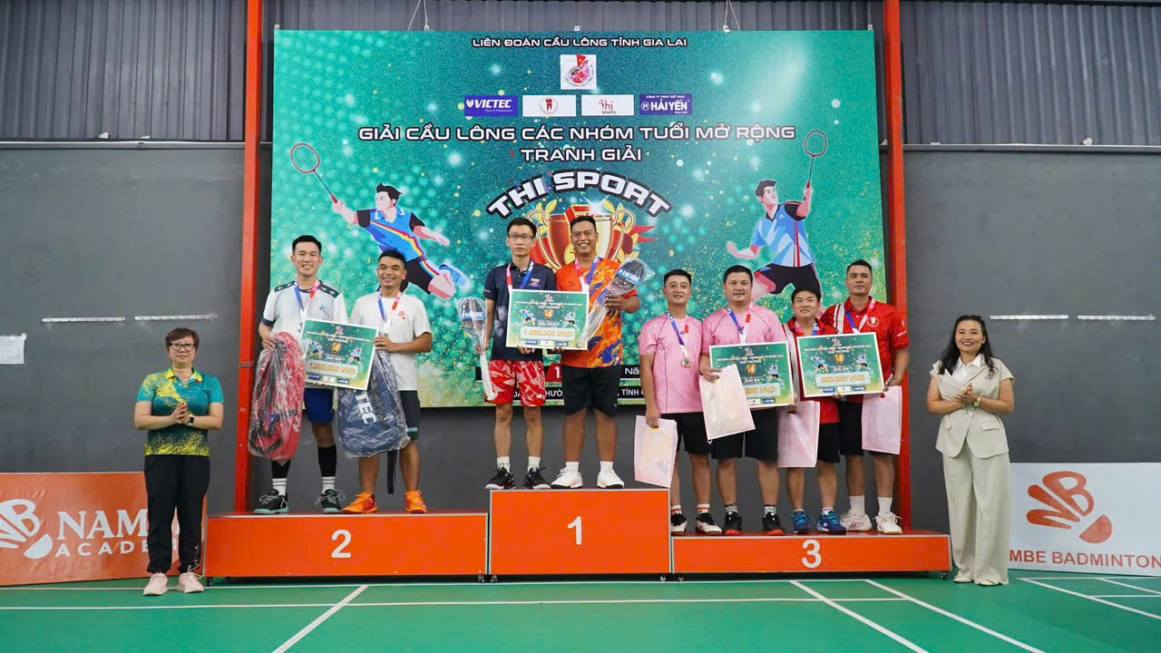 Dạy cầu lông Quy Nhơn tại sân Cao đẳng Kỹ thuật Công nghệ